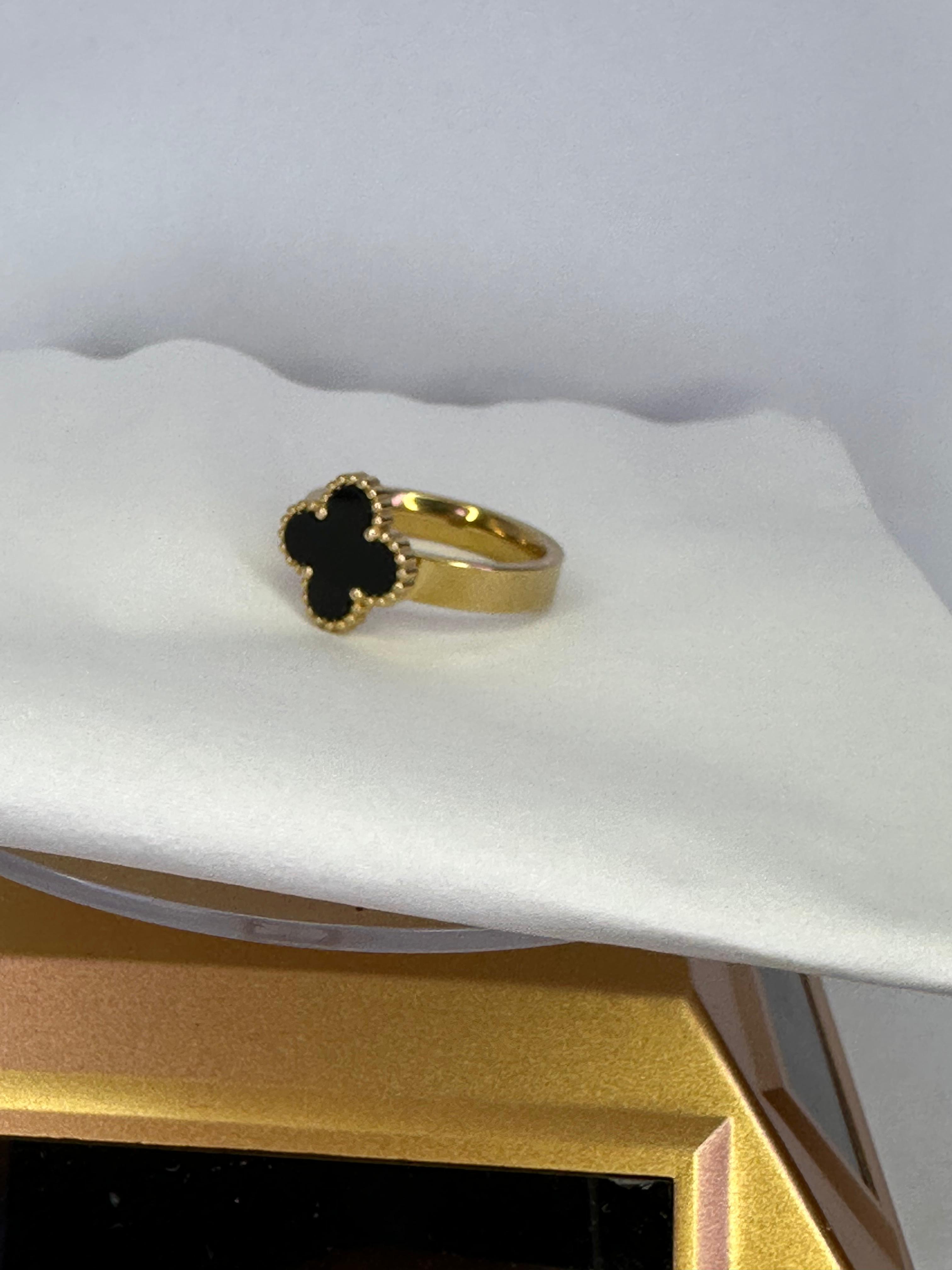Black Flower Ring